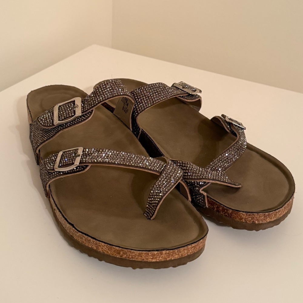 Madden Girl Brycee Sandals | Size 10